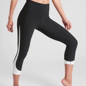 NWOT Athleta Black Elation Scallop Leggings